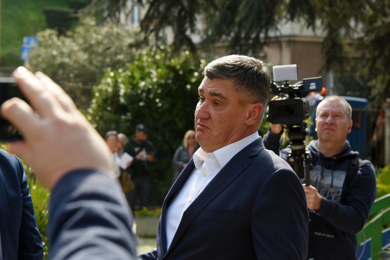 Pula: Nakon otvorenja sajma predsjednik Milanović dao je izjavu za medije 