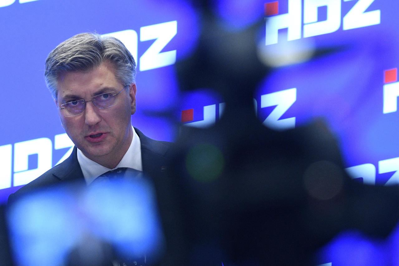 Zagreb: Nakon sjednice Predsjedništva HDZ-a Plenković dao izjavu za medije