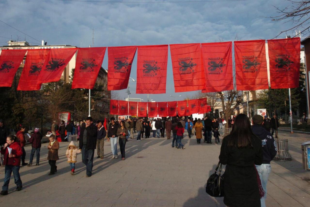 kosovo,zastave,portal