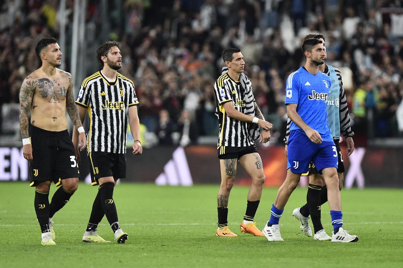 Serie A - Juventus v AC Milan