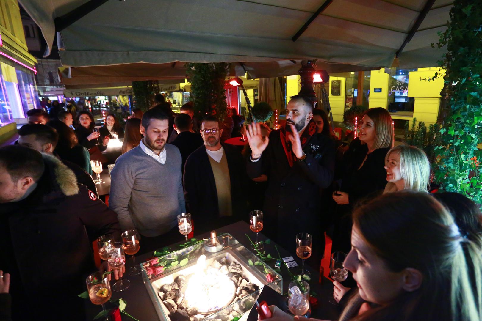 Tonči Huljić, Antonija Mandić, Ivan Šarić, Hana Hadžiavdagić i brojni drugi za Valentinovo su uživali u Glow baru. 