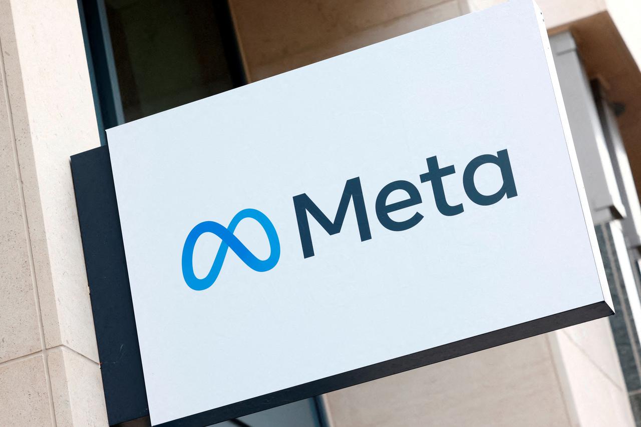 FILE PHOTO: FILE PHOTO: The logo of Meta Platforms' business group is seen in Brussels