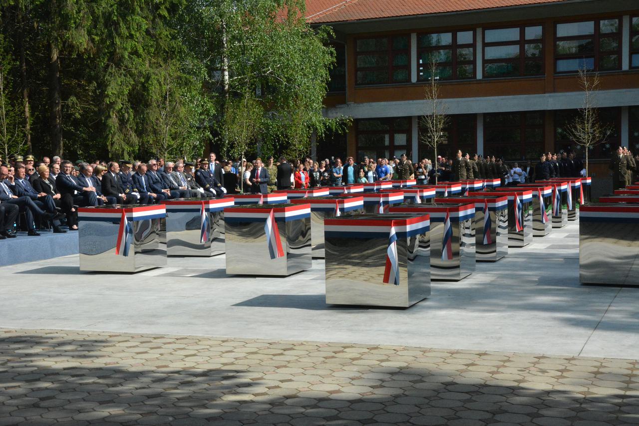 Državni vrh u Okučanima na obljetnici vojno-redarstvene operacije Bljesak