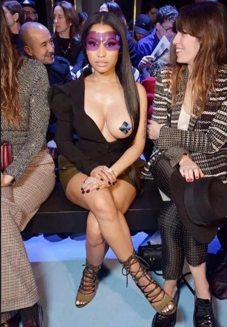 Mnogi su komentirali da je Nicki definitivno skinula s trona Kim Kardashian koja je svojom svojedobno rušila internet