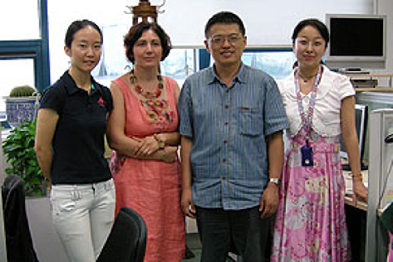 Yu Xi, Albertina Knežević i Qu Huibin sa svojim šefom Linom Shaowenom