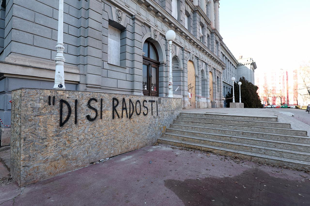 Zagreb: Na Mimari osvanuli grafiti SMS poruka Josipe Rimac i Ivana Turudića