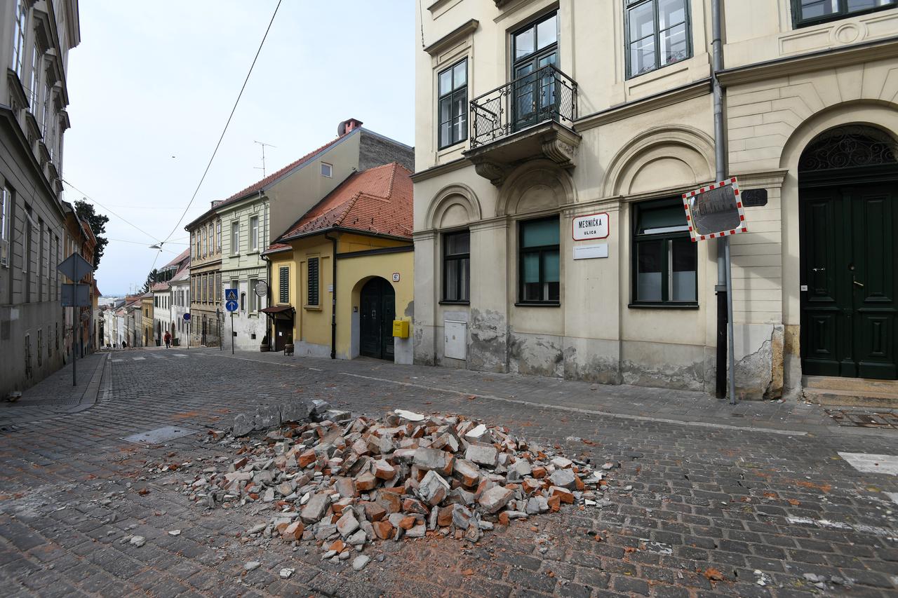 Potres - oštećenja na Gornjem gradu