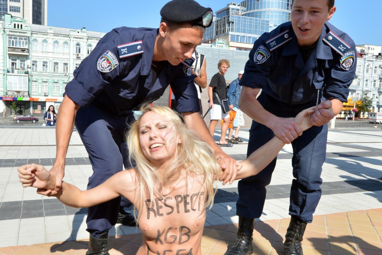 Femen (1)