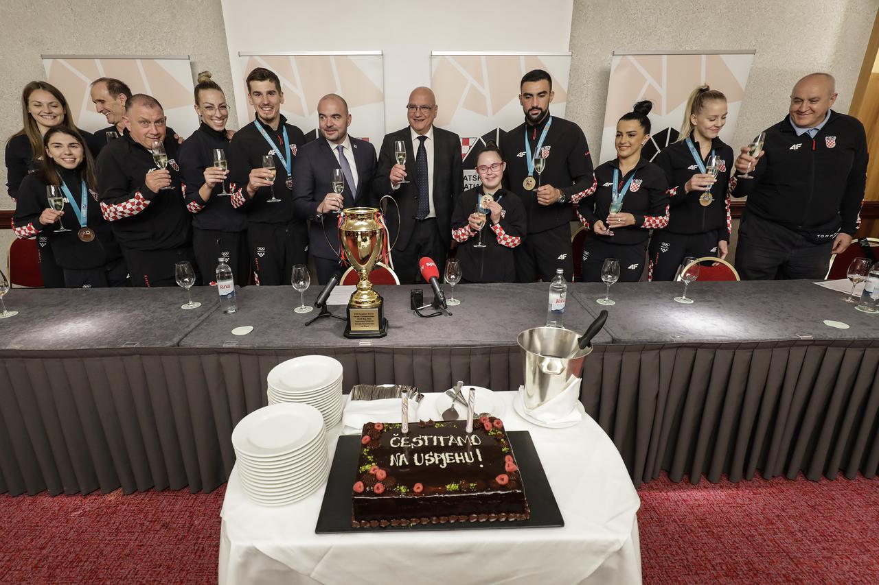 Zagreb: Konferencija za medije hrvatske karate reprezentacije koja je na Europskom prvenstvu osvojila tri zlata, srebro i broncu