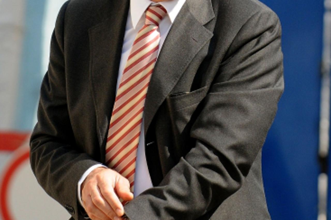 '26.04.2010., Zagreb - Sindikati javnih sluzbi na sastanku u Vladi, nastavak pregovora oko kolektivnih ugovora. Ministar obrazovanja Radovan Fuchs.  Photo: Anto Magzan/PIXSELL'