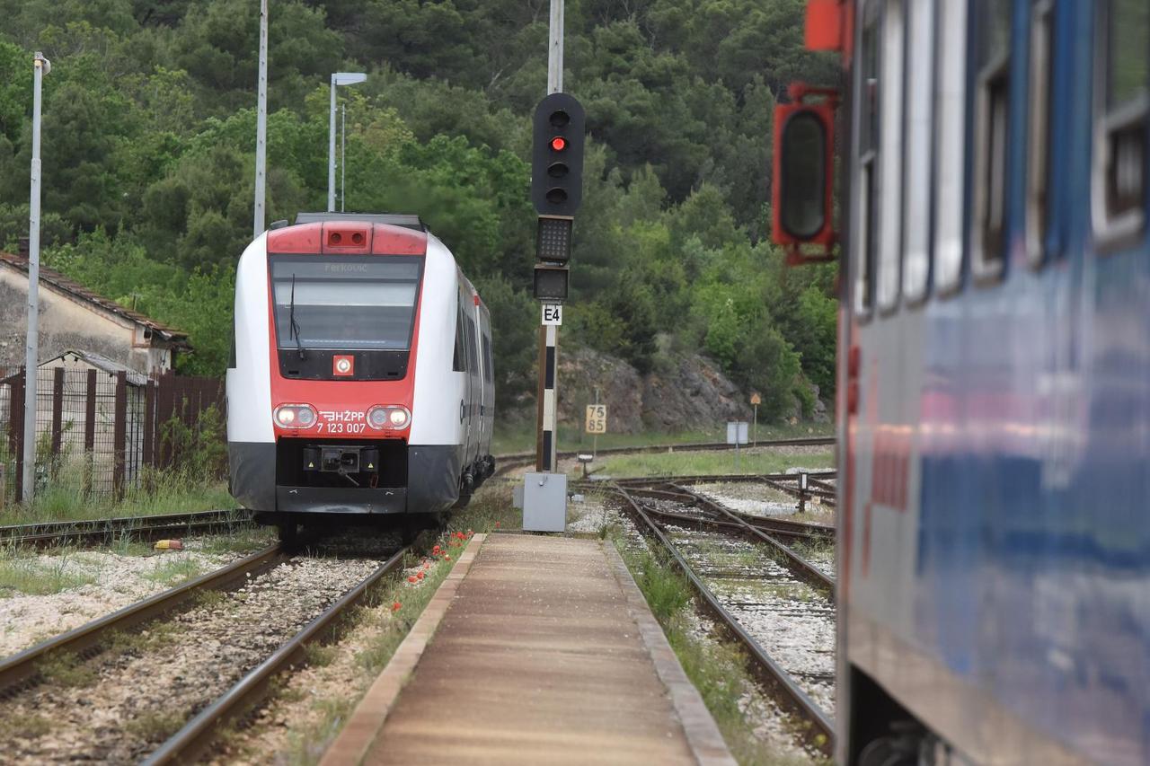 Perković: Odlukom kriznog stožera normaliziran željeznički promet