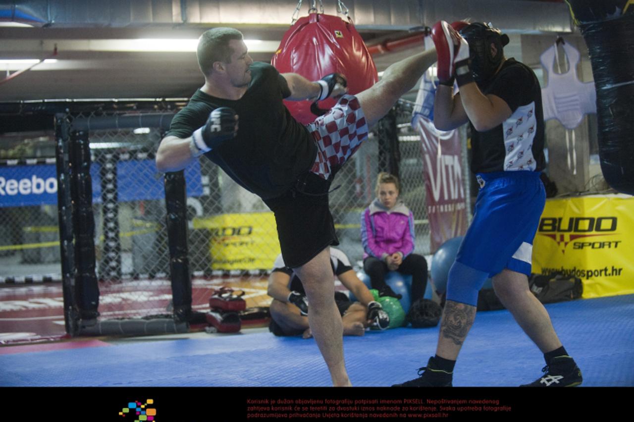 'SPECIJAL MAX  18.10.2011., Zagreb - Mirko Filipovic na treningu s Patom Barryem s kojim se borio u UFC-u .  Photo: Daniel Kasap/PIXSELL'