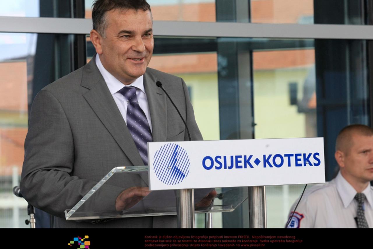 '03.06.2011., Osijek - Otvorenje novog autobusnog kolodvora u Osijeku koji je radjen po modelu JPP-a i vrijedan je 24 milijuna eura. Drago Tadic. Photo: Davor Javorovic/PIXSELL'