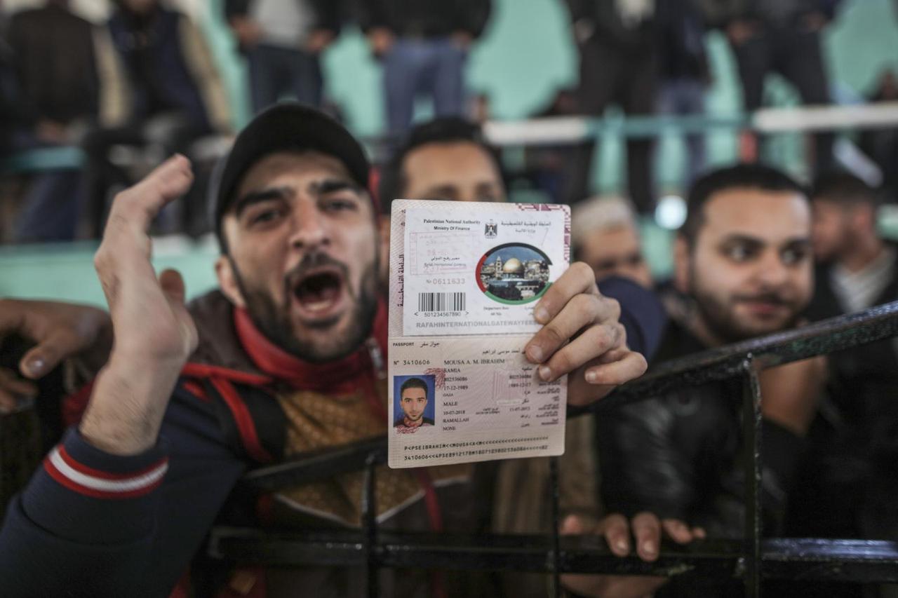Egypt reopens border crossing to Gaza