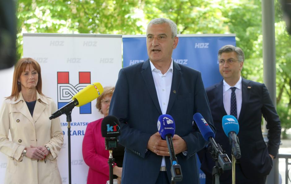 Andrej Plenković posjetio Karlovac i HDZ-ove kandidate za drugi krug lokalnih izbora