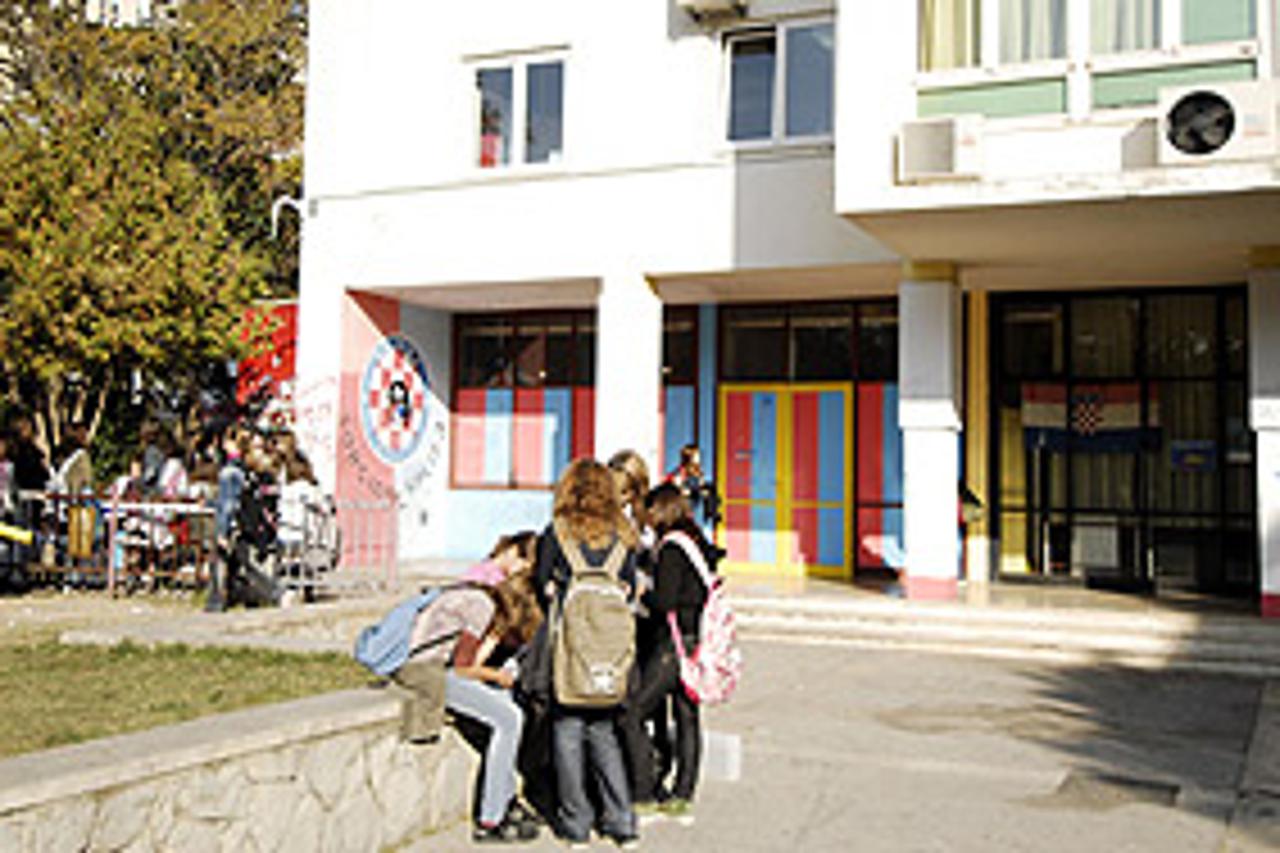 Zgrada u kojoj je disko Mural - ispred nje je dogovoren obračun
