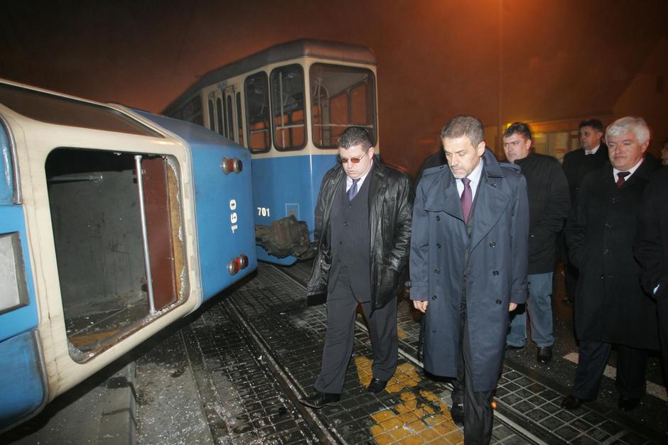 ARHIVA - Prometna nesreća automobila i tramvaja u Zagrebu, 2006.