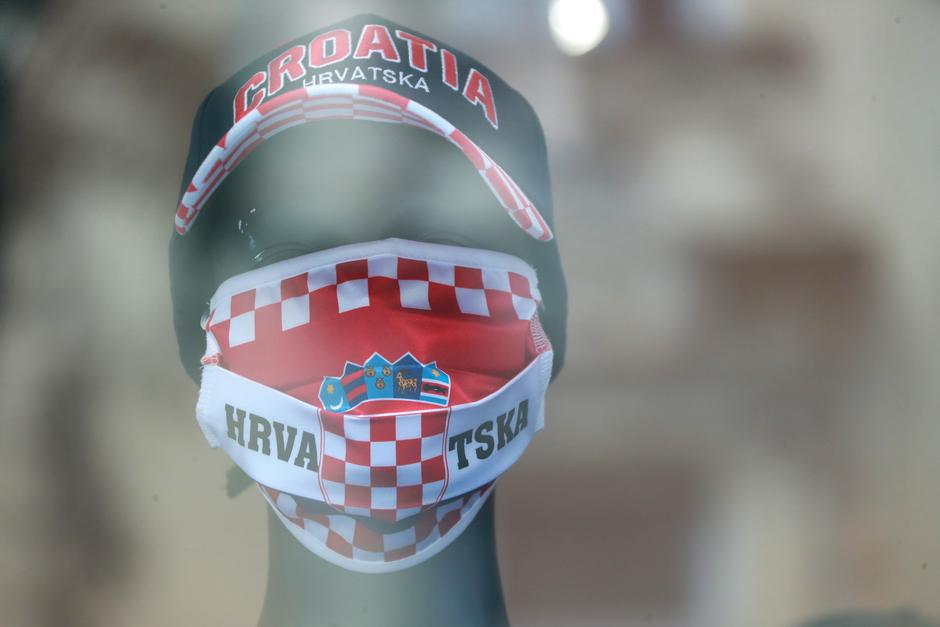 Zagreb: Zaštitne maske različtih motiva