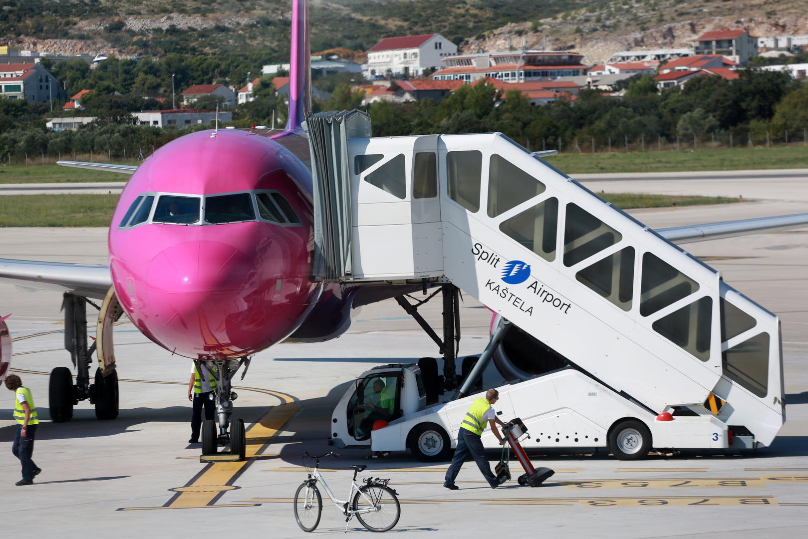 Zračna luka Split lani je zabilježila 3,1 milijun putnika, a ove godine očekuje da će ih biti još oko 200.000 više. Najveći dio tog prometa ostvari za ljetnih mjeseci 