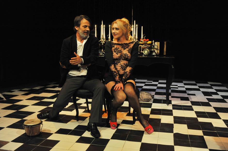 Ne propustite predstavu "Ljubavnik" koja se na Scenu Bursa vraća nakon pet godina
