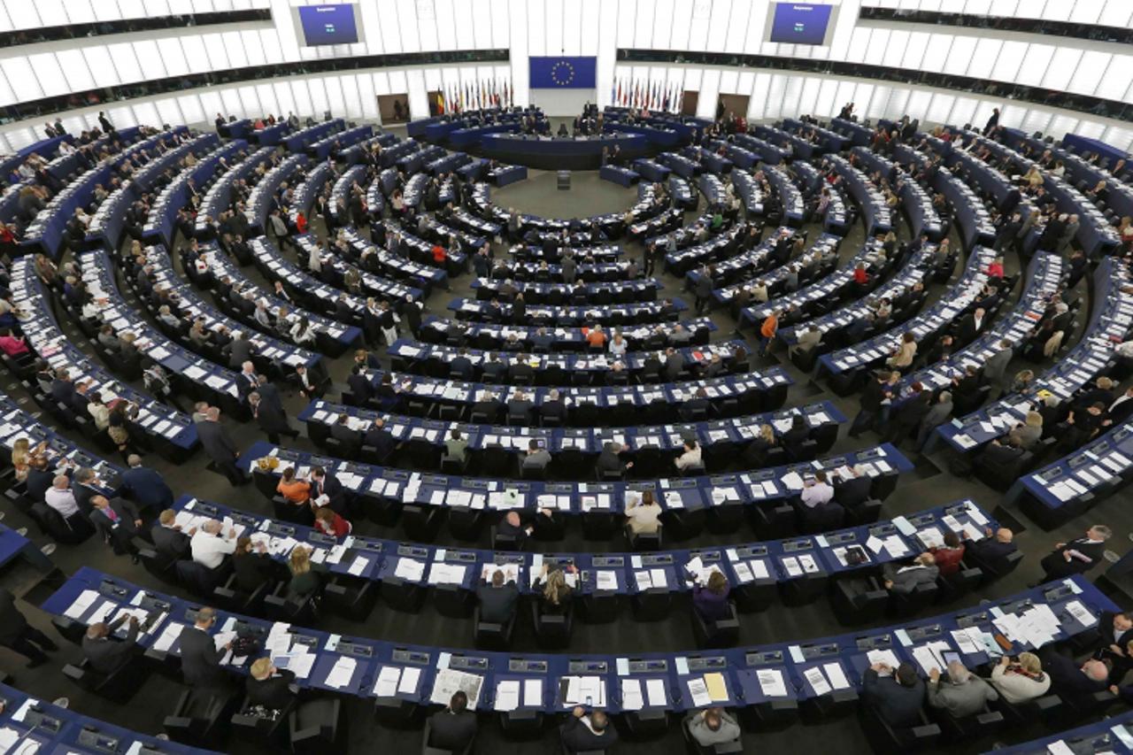 'General view as members of the European Parliament attend a voting session at the European Parliament in Strasbourg, May 21, 2013.      REUTERS/Vincent Kessler (FRANCE  - Tags: POLITICS)'