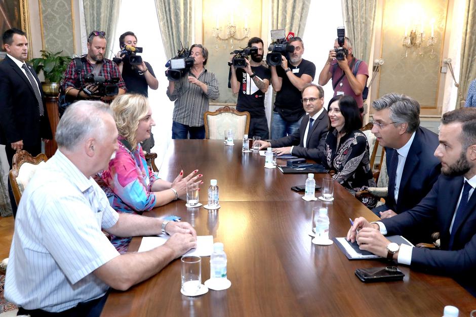 Premijer Plenković na sastanku s predstavnicima Sindikata učitelja