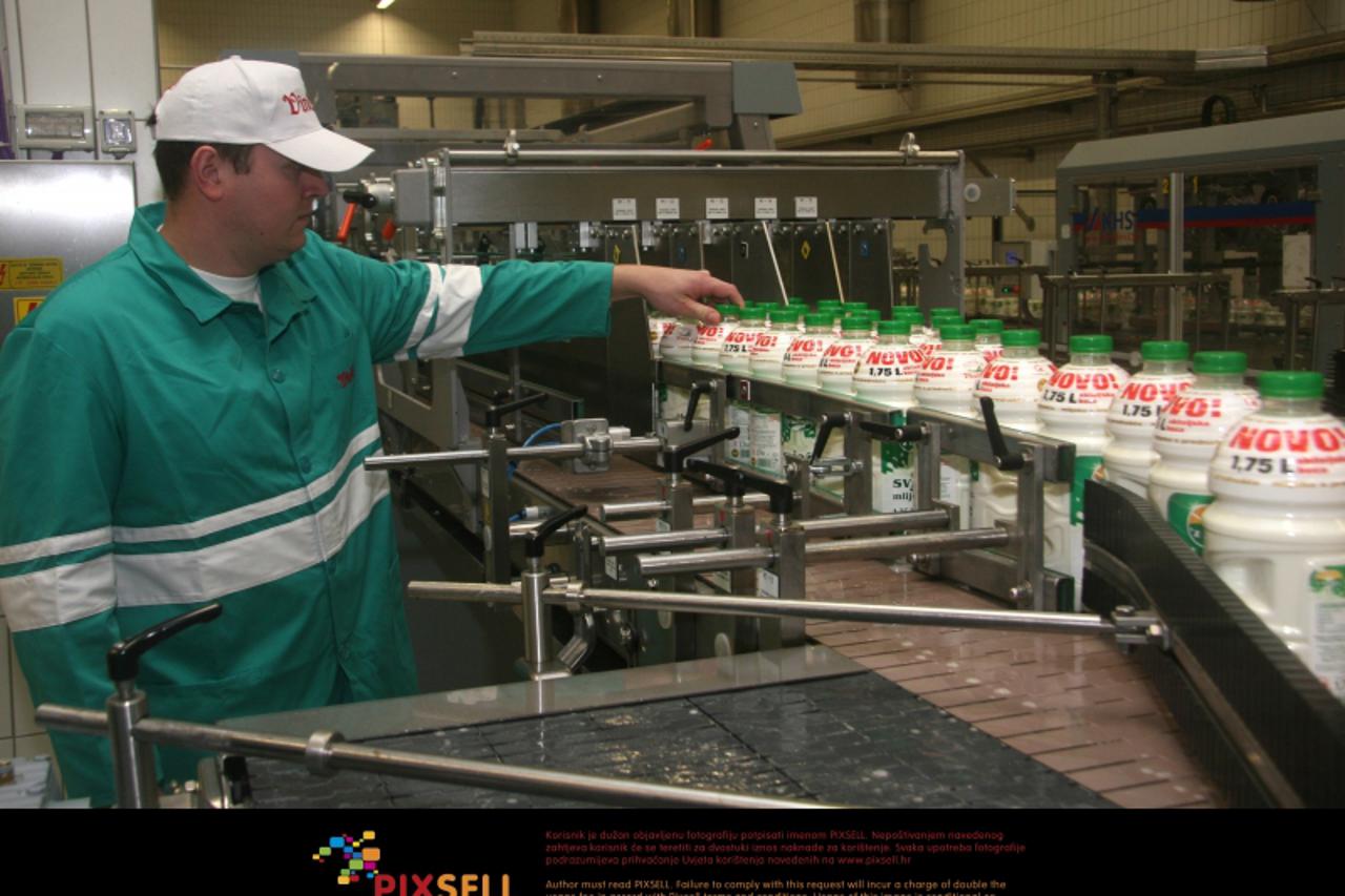\'16.01.2009., Varazdin - Predsjednik Vlade Ivo Sanader u Varazdinu je otvorio novu tvornicu za proizvodnju mlijeka i bezalkoholnih pica Vindija Vivis.  Photo: Zarko Basic/Poslovni dnevnik/PIXSELL\'