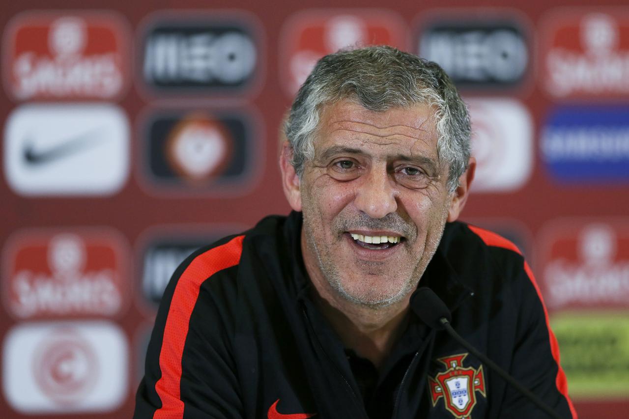 Football Soccer - Euro 2016 - Portugal News Conference - Centre National de Rugby, Marcoussis, France - 2/7/16 - Portugal's coach Fernando Santos attends the news conference.  REUTERS/Gonzalo Fuentes