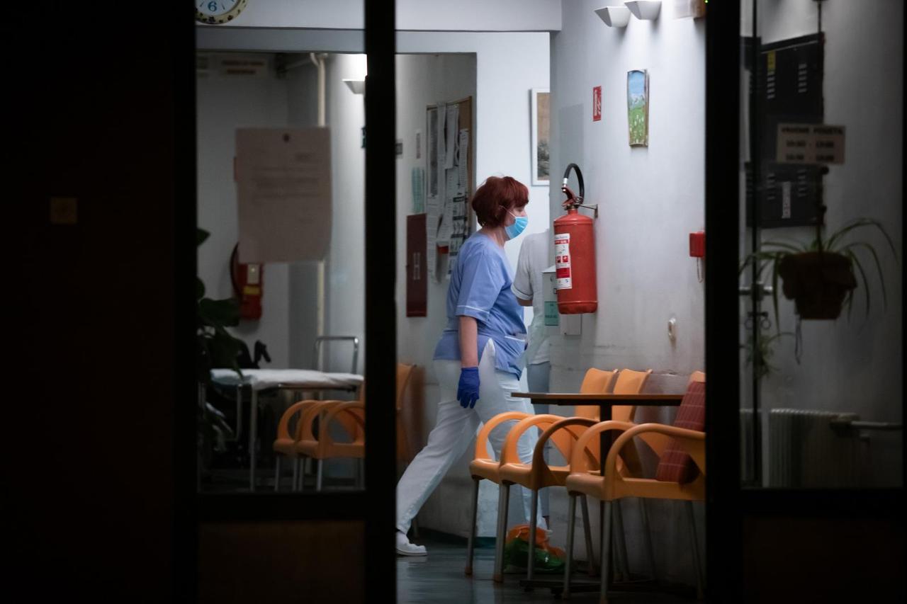 Split: Evakuacija korisnika doma za starije i nemoćne, 10 štićenika je pozitivno na koronavirus