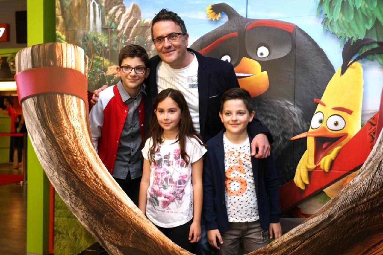 Poznati s djecom na premijeri animiranog filma Angry Birds
