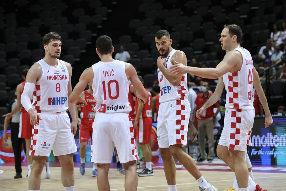 Hrvatska preživjela dramu i ostala u igri za Olimpijske igre