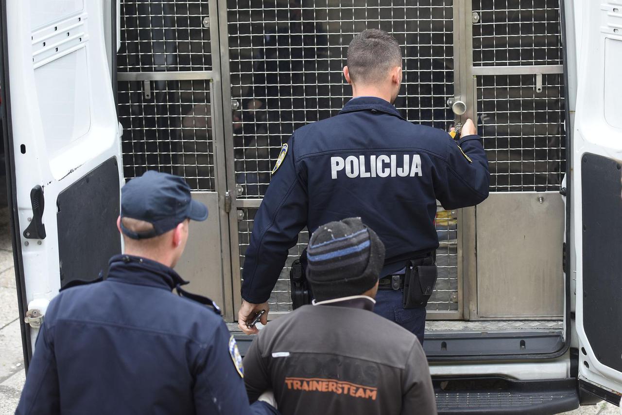 Čakovec: Policija privodi migrante nakon pružanja liječničke pomoći