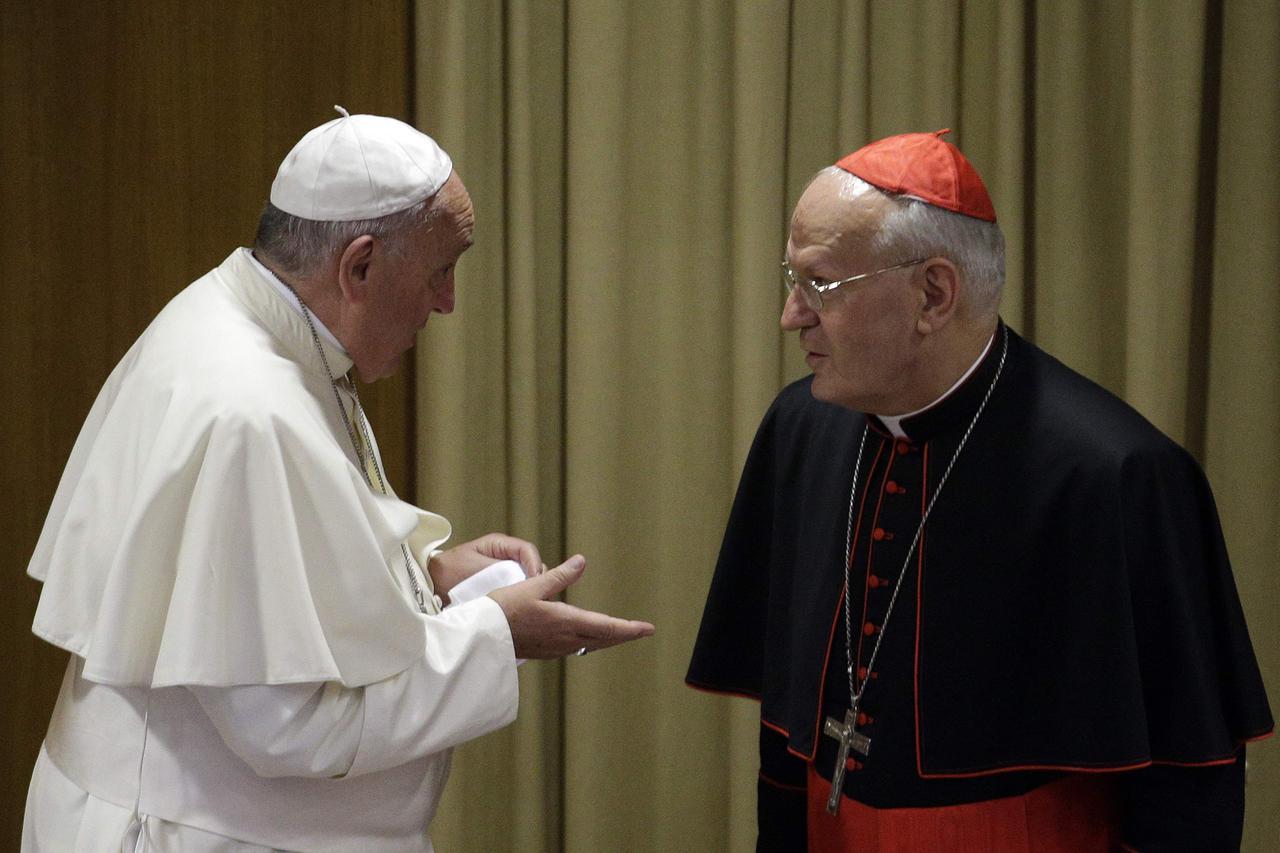 papa Franjo i Peter Erdo