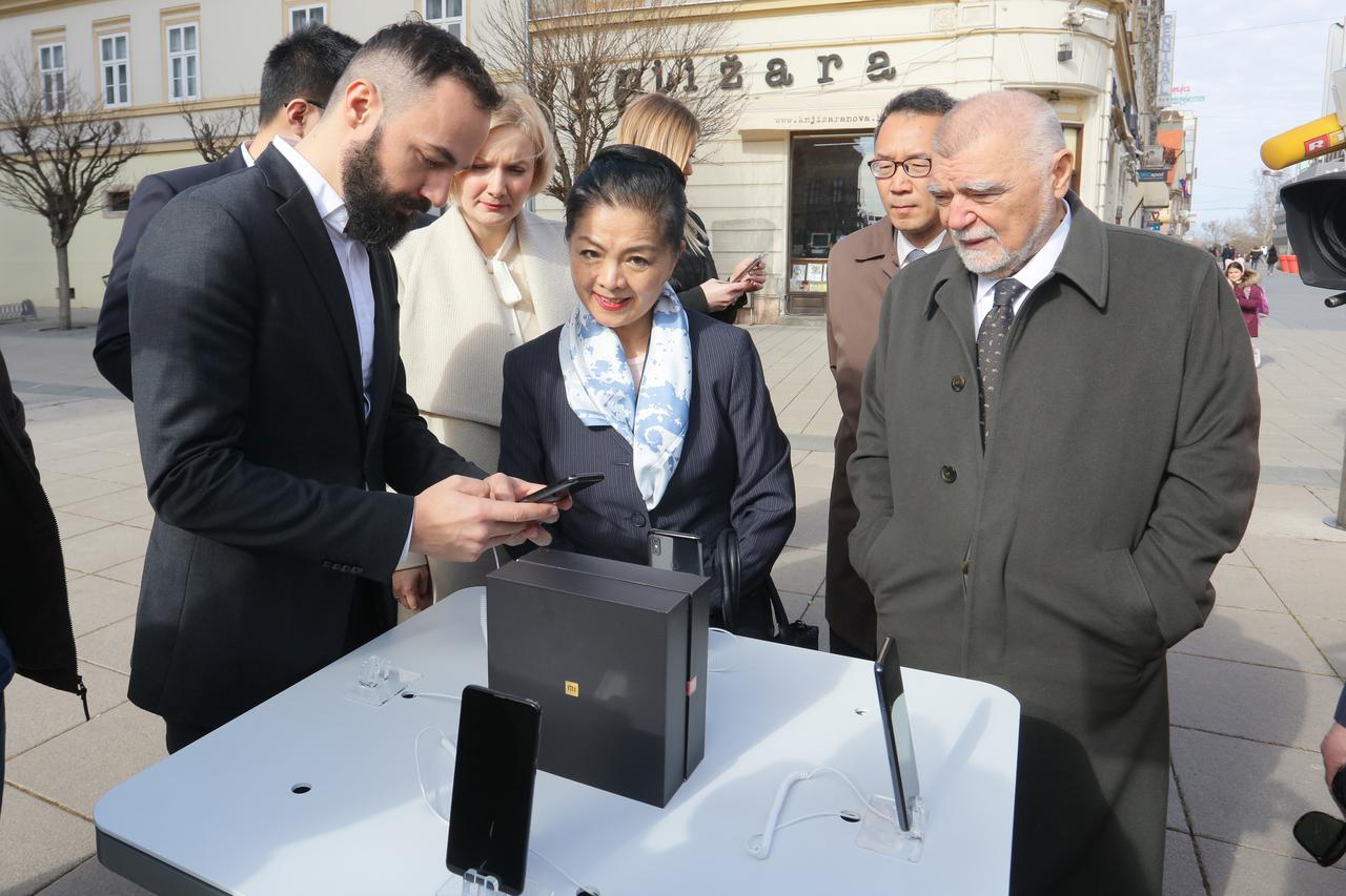 Predstavljanje Xiaomi 5G pametnih telefona na testnoj 5G mreži u Osijeku