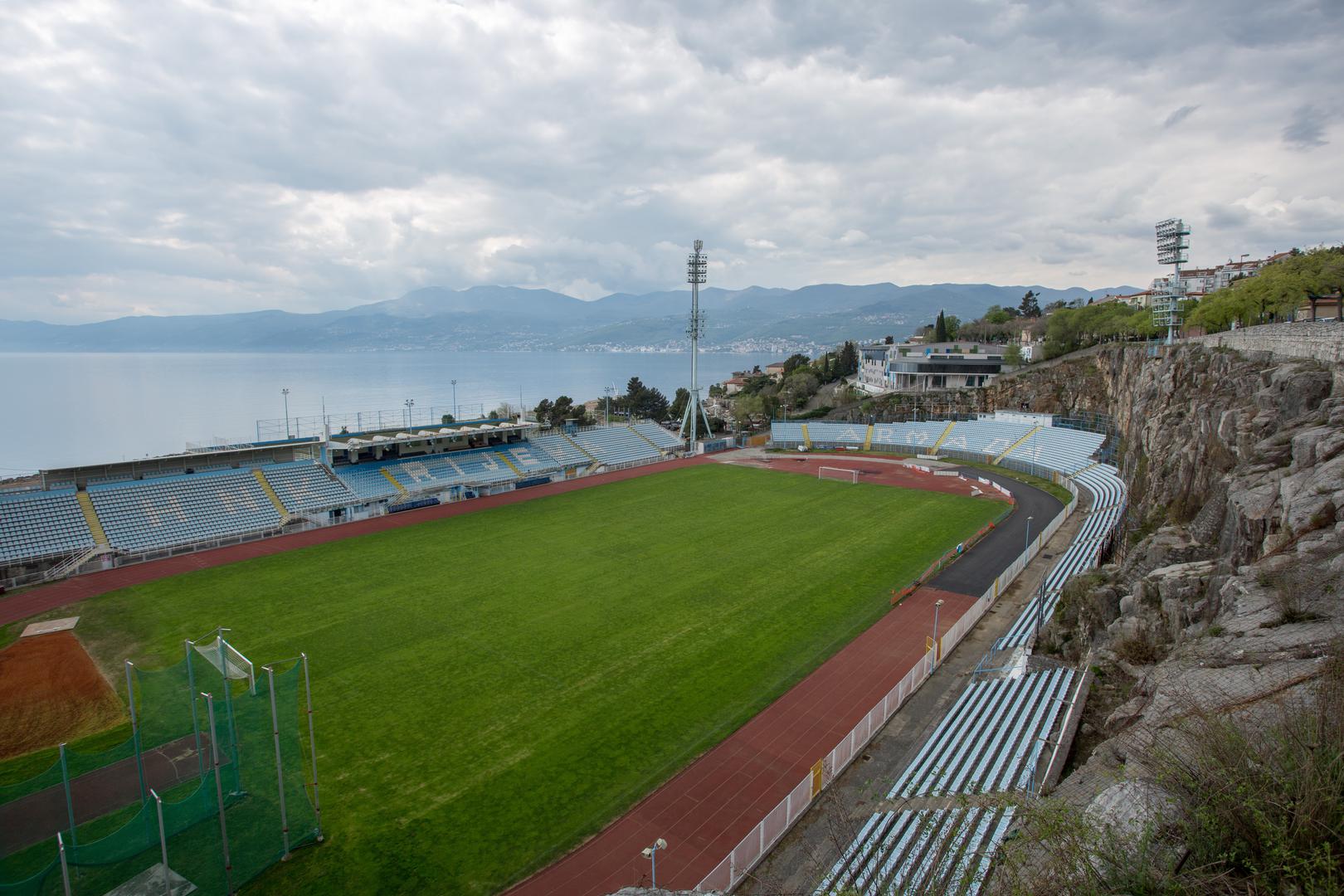 Bivši stadion NK Rijeke oduševio ih je lokacijom: s jedne strane ogromna litica, a s druge pogled na kristalno plavo Jadransko more.