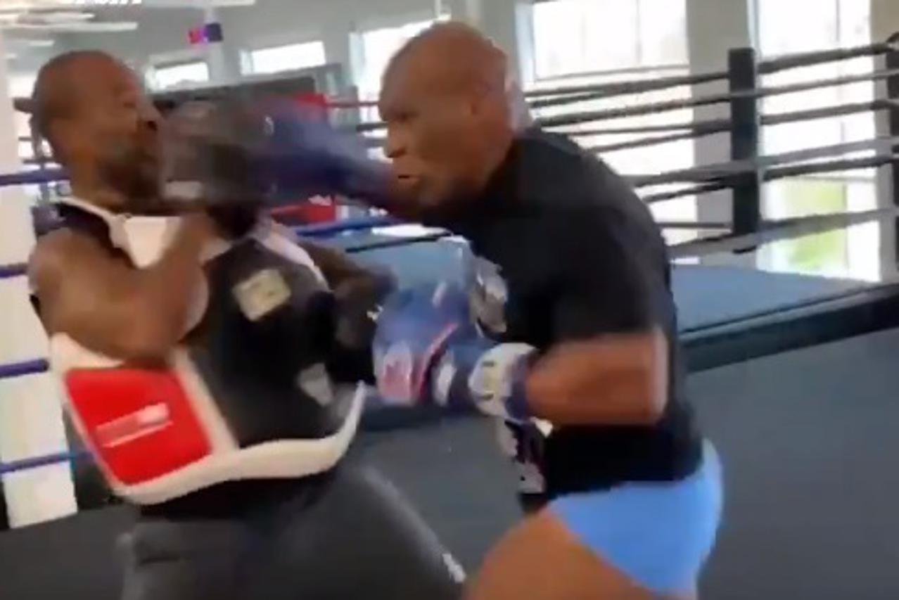 Tyson na treningu