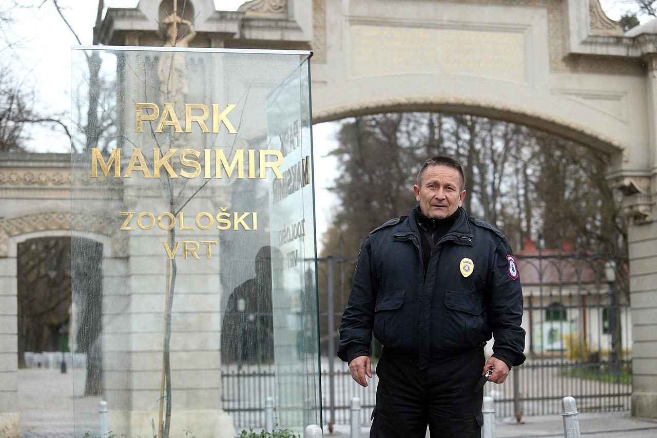 11.03.2016., Zagreb - Franjo Aleksic vec 15 godina radi kao zastitar u Parku Maksimir.  Photo: Goran Stanzl/PIXSELL