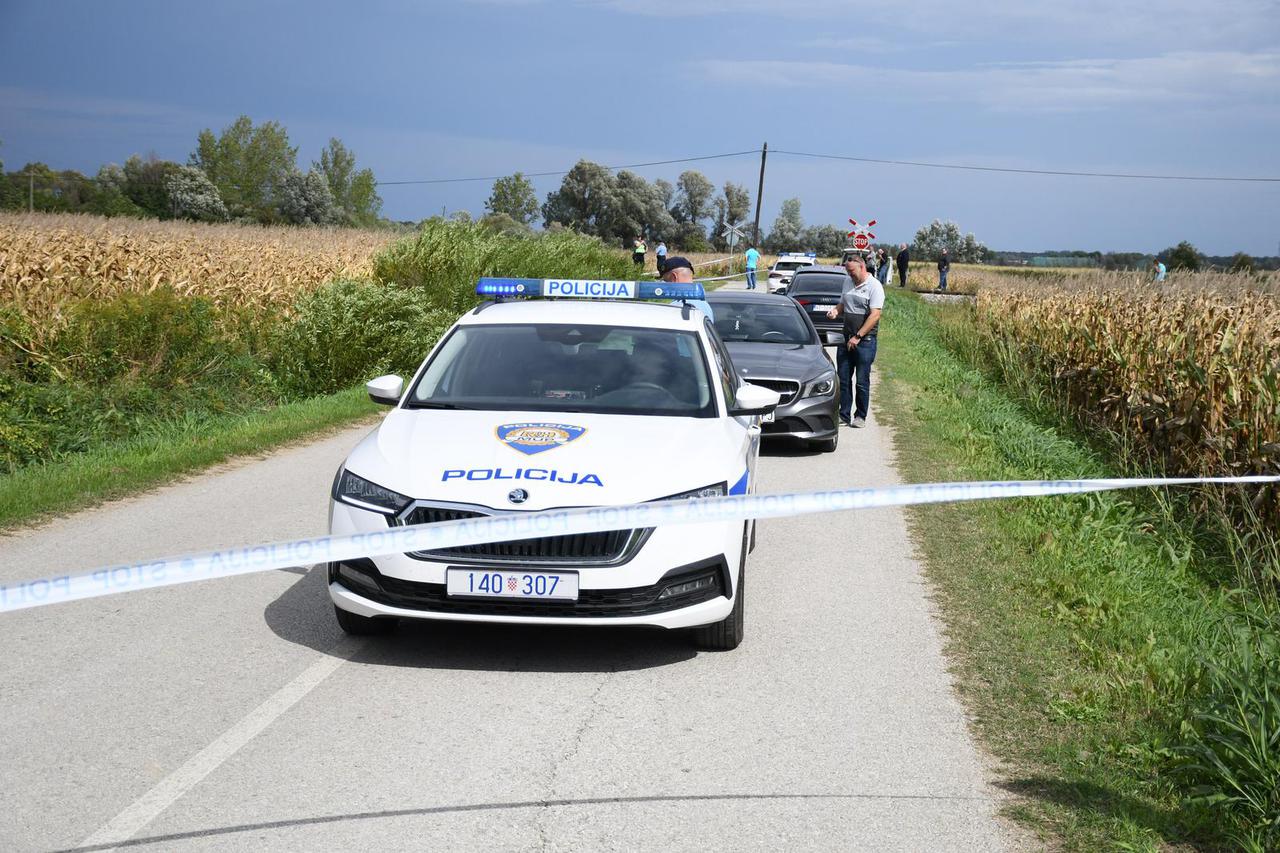 Bolfan: Žena i dvije četverogodišnjakinje poginuli u naletu vlaka na automobil