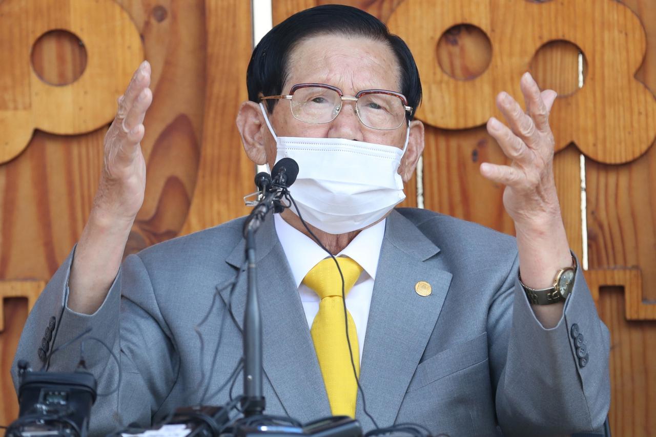 Osnivač južnokorejske crkve Shincheonji ispričao se zbog širenja koronavirusa