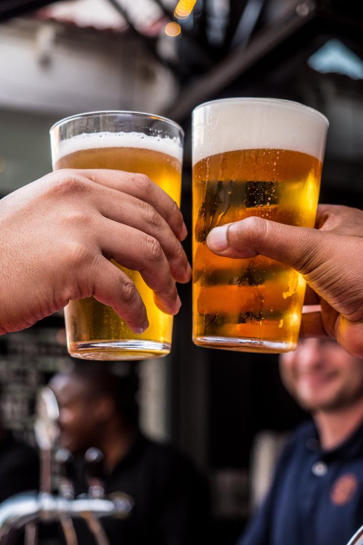 Već i jedna čaša alkoholnog pića na dan povećava rizik od nastanka raka dojke, zaključak je istraživanja Američkog Instituta za istraživanja raka