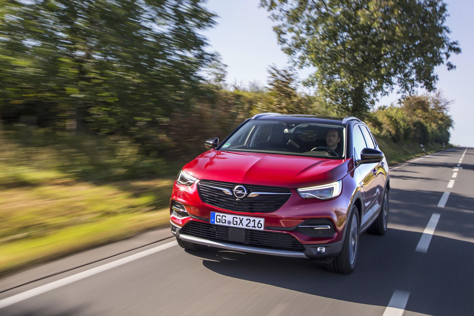Novi najveći član X obitelji, Opel Grandland X, već je u prodaji, a njegova 2,0 AT8 izvedba sa 180 konja stiže u proljeće