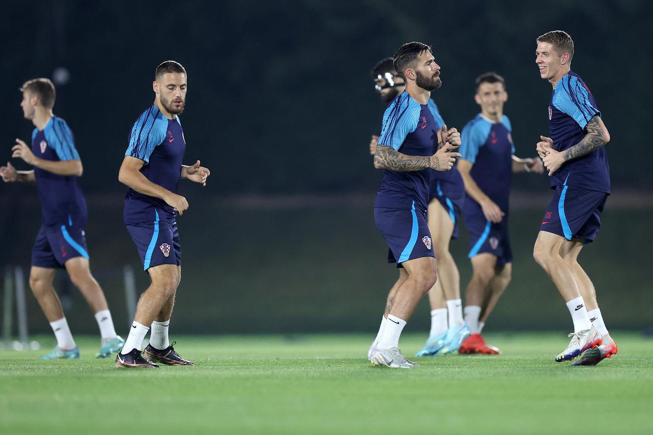 KATAR 2022 - Trening hrvatske nogometne reprezentacije u trening kampu Al Ersal 3 u Dohi