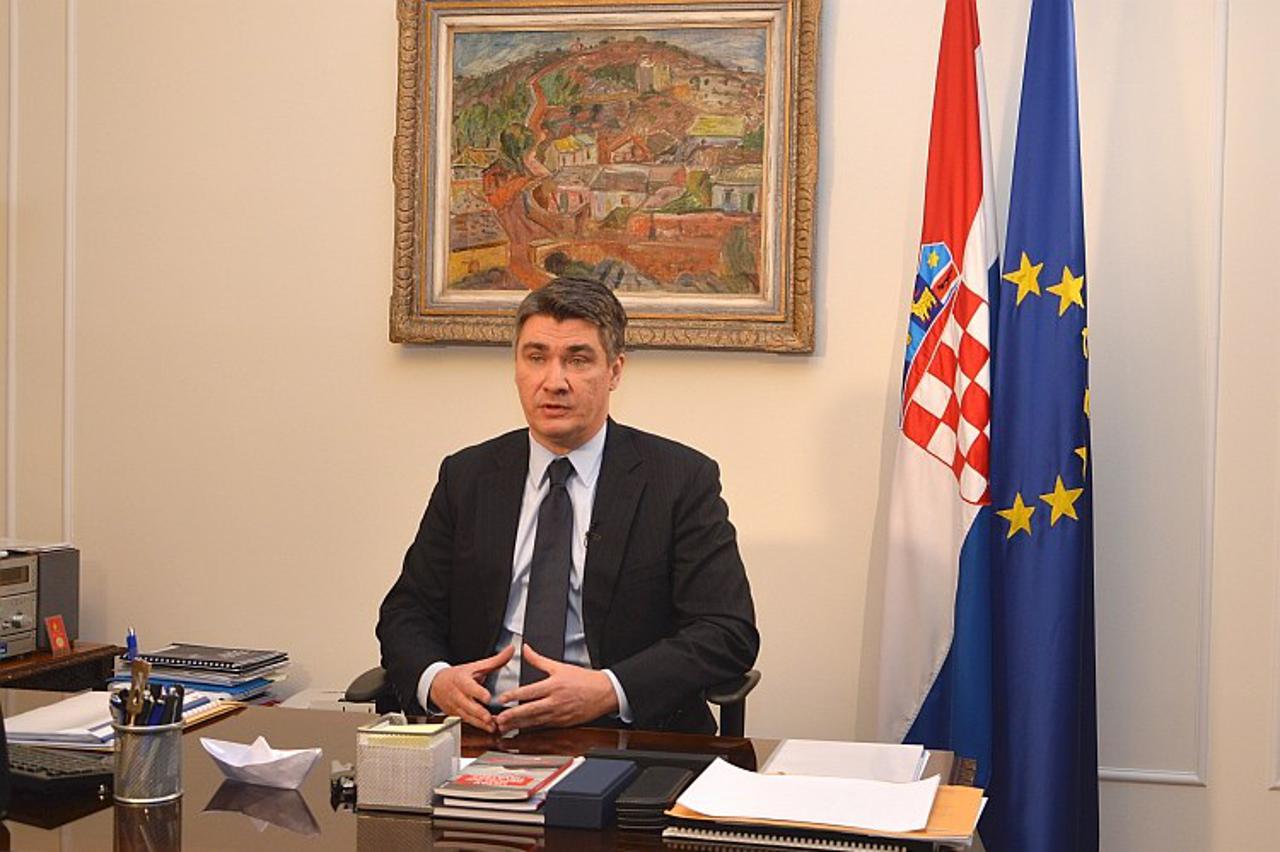 Obraćanje premijera Zorana Milanovića