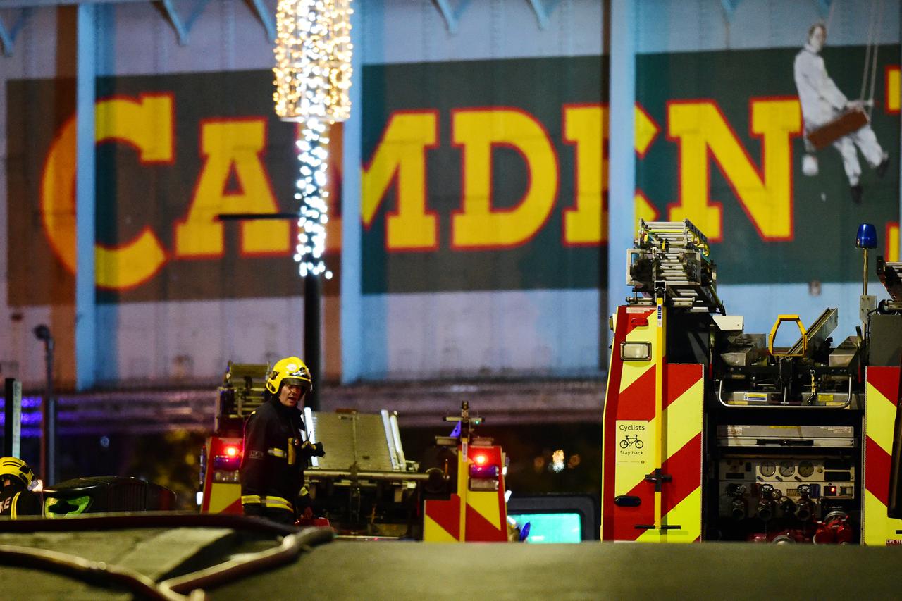 Požar, London, Camden Market