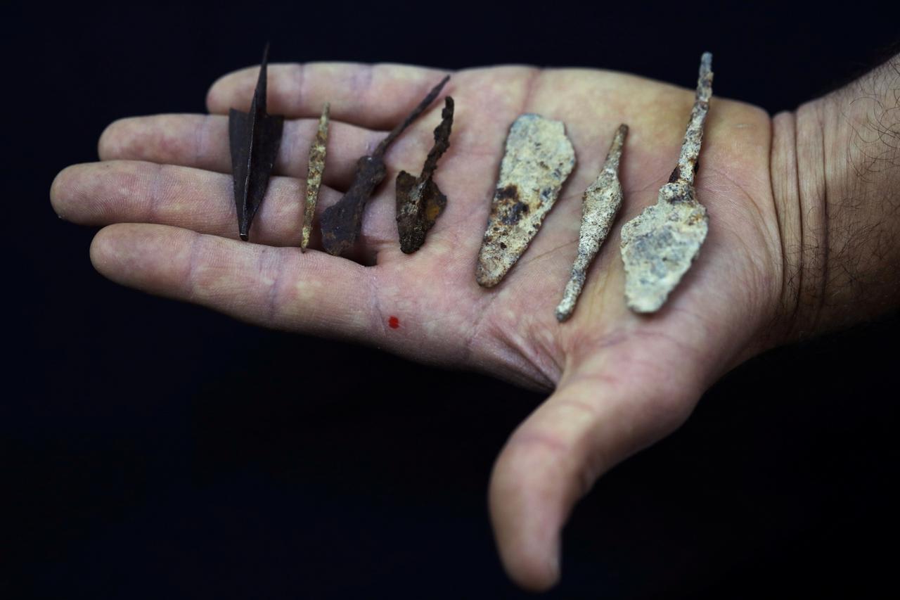 Arheolozi su pronašli i vrhove strijela i druge artefakte koje je očuvala suha klima Judejske pustinje