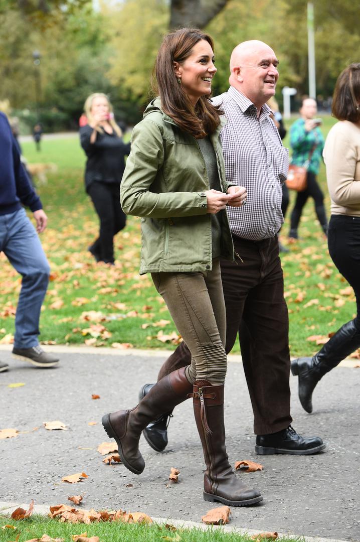 Pet mjeseci nakon rođenja trećeg djeteta, malenog Louisa, Kate Middleton se vratila na posao. 