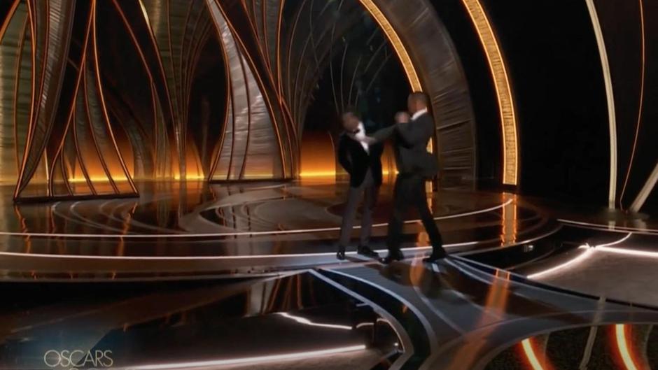 Skandal na dodjeli Oscara: Will Smith ošamario komi?ara nakon šale o njegovoj ženi