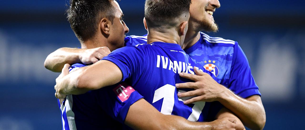 Dinamo upisao visoku pobjedu, igrači Osijeka slali lopte u svoju mrežu i radili penale
