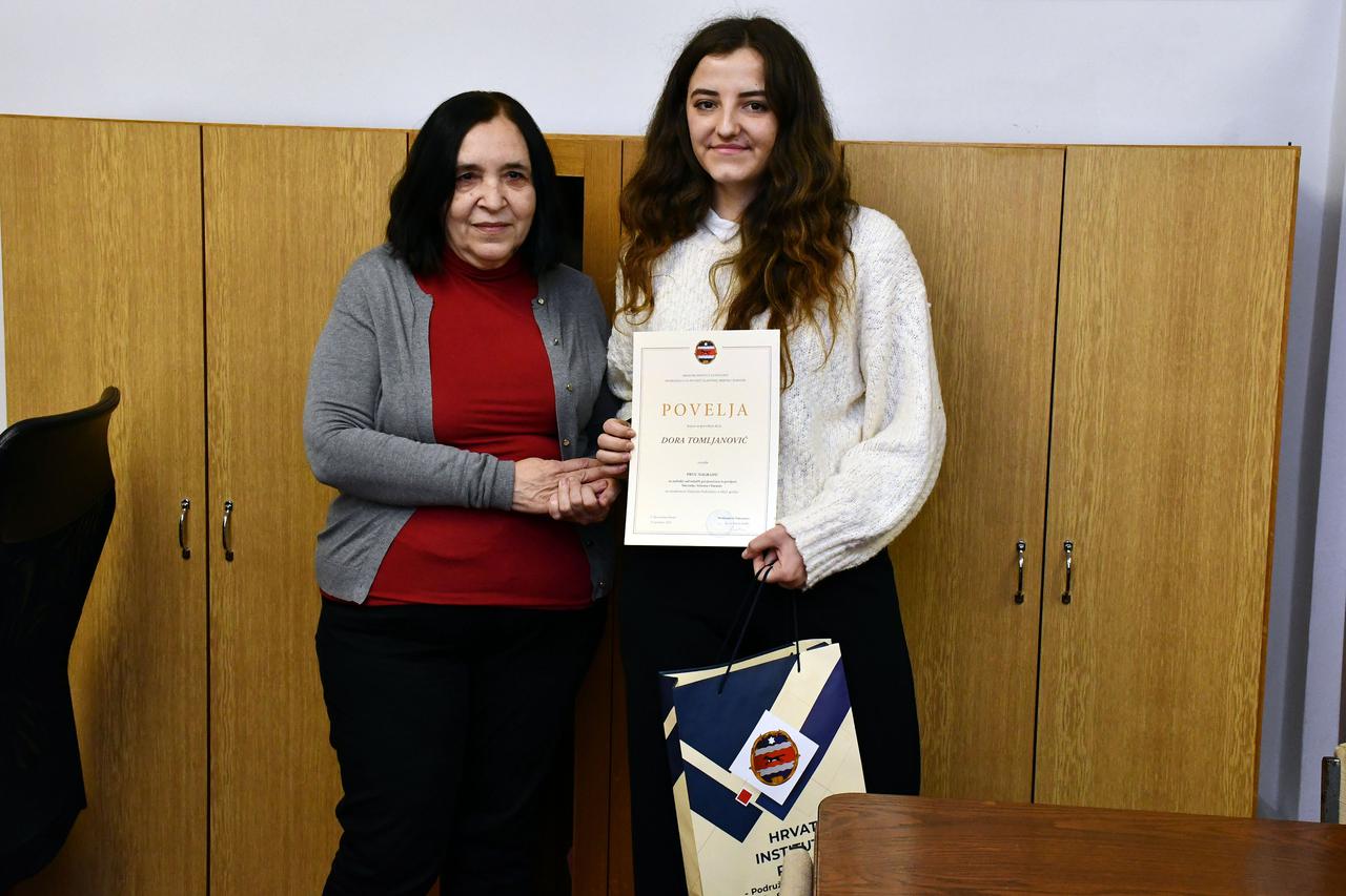 Slavonski Brod: Dodjela nagrada za najbolje radove mladih povjesničara