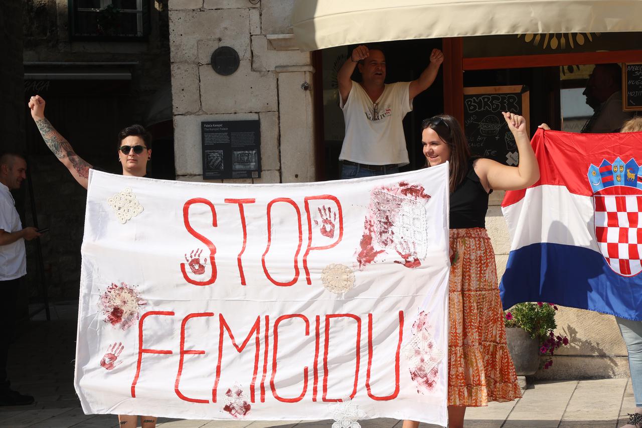 Split: Udruga žena "Domine" organizirala skup podržke zlostavljanim ženama
